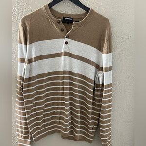 Express Men’s‎ Tan and Cream Button-Up Sweater
Size Large